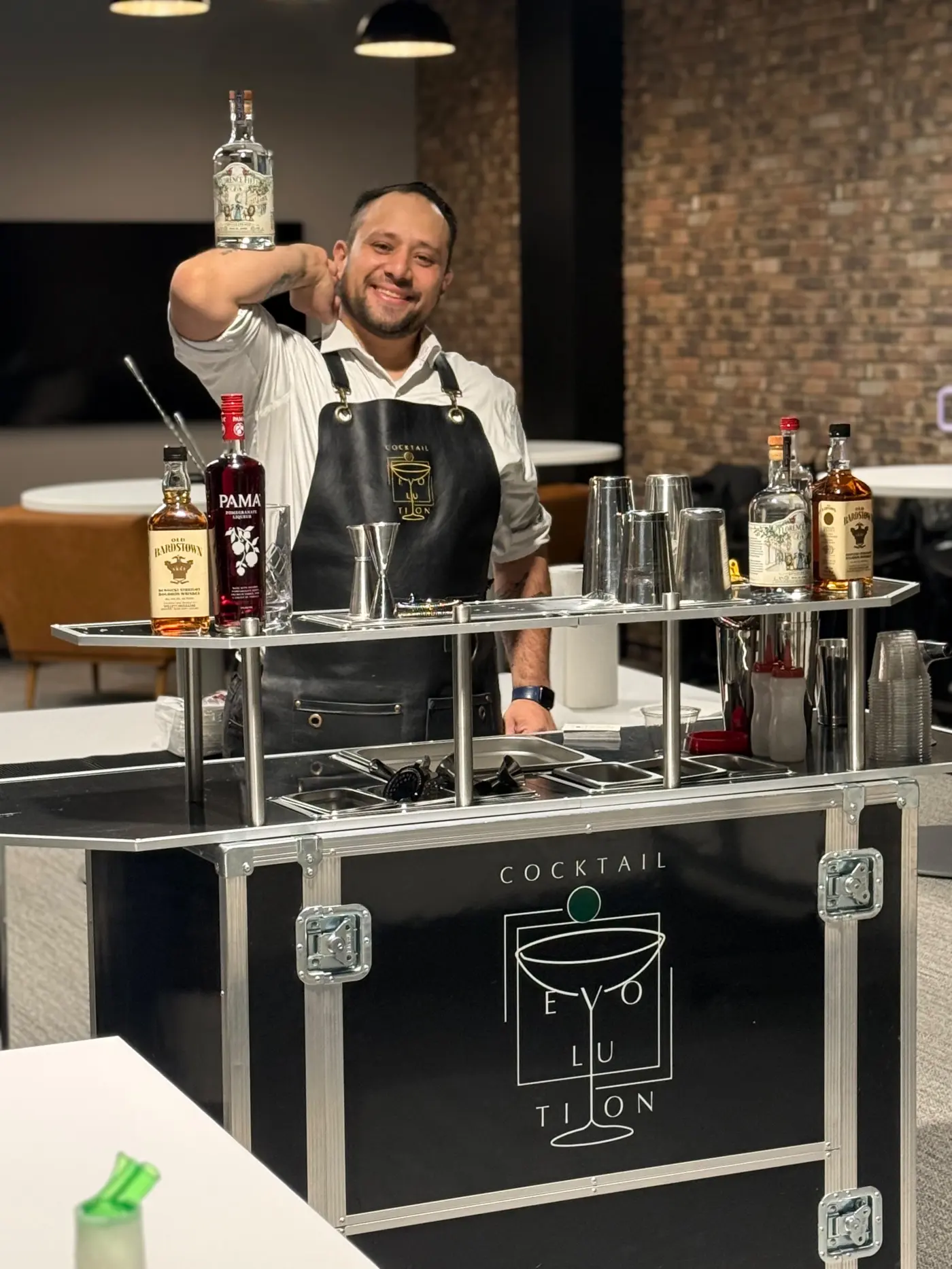 Cocktail Evolution bartender